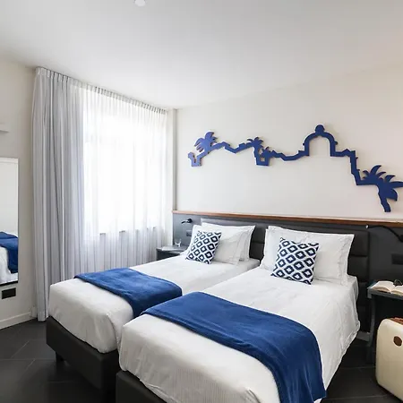 Guest house Foyer & 2*