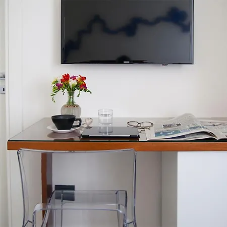 Foyer 4*