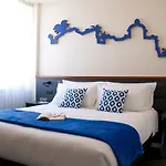 Foyer בית הארחה 4*